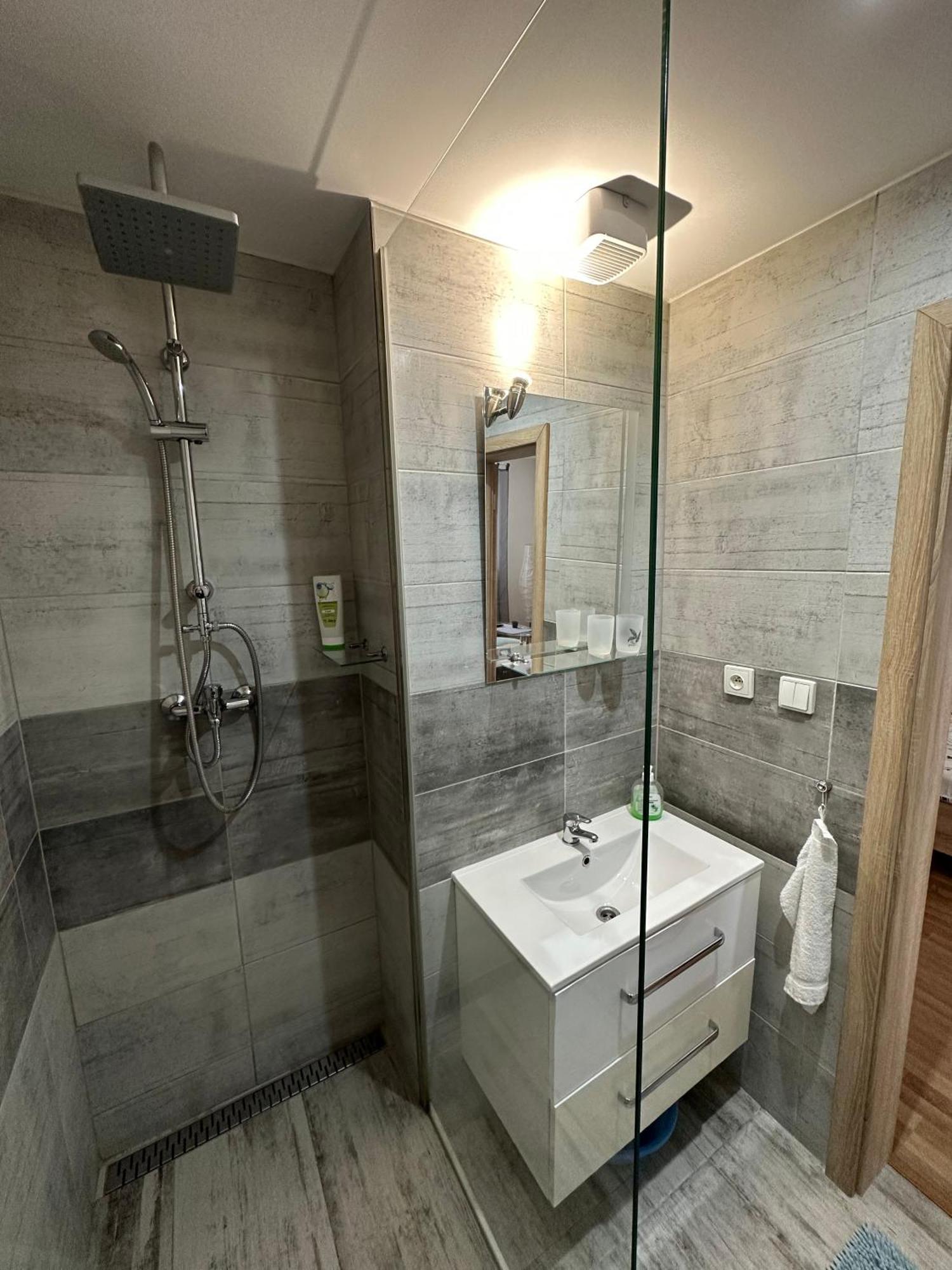 Apartman Torysa Prešov Buitenkant foto